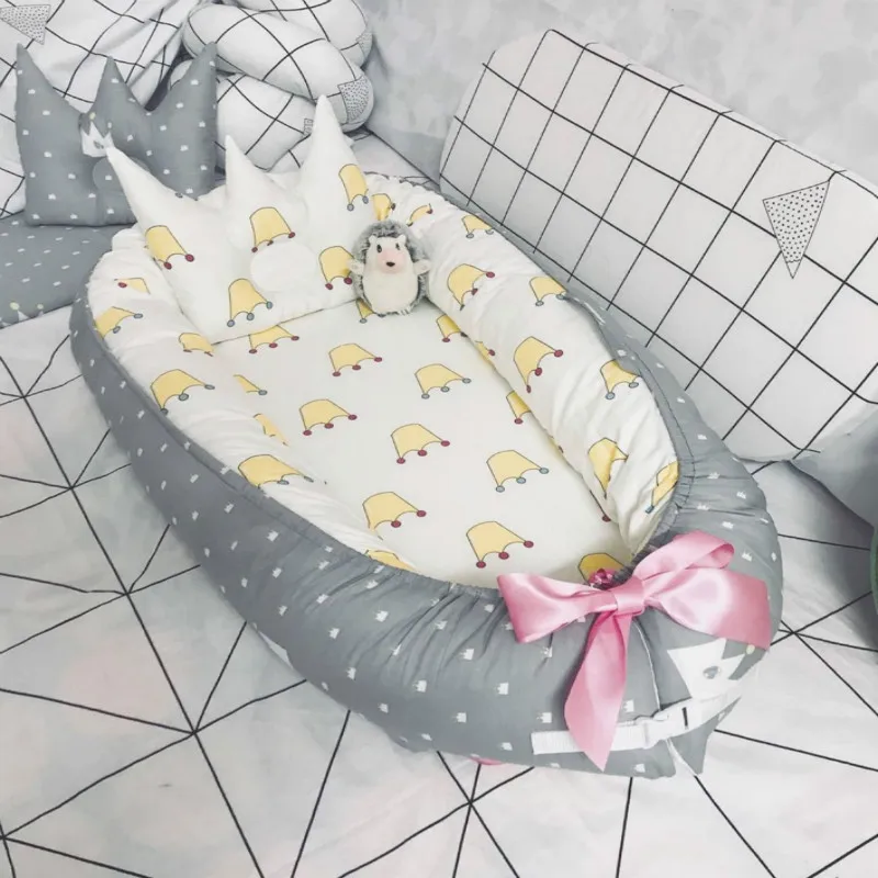 

2021 New Baby Crib Bed Bionic Fully Removable Baby Pillow Travel Crib Foldable Removable and Washable Portable Safety Pressure