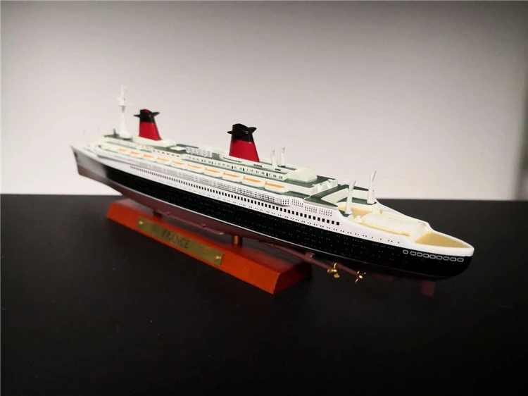 Коллекционная лодка модель 1/1250 RMS Титаник люсицания моретания нордия
