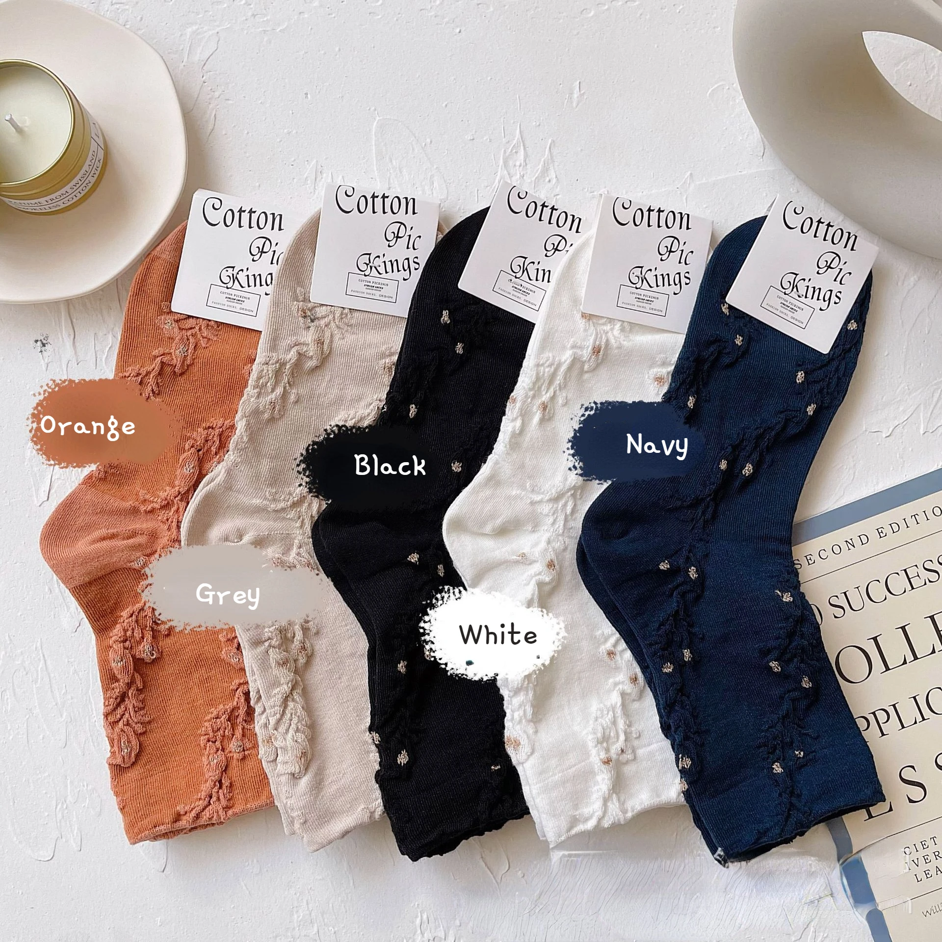 

5Pairs 2021 Autumn and Winter Retro Mid Tube Socks Gold Silk Jacquard Ladies Socks Fashion Stockings Japanese Style Cotton Socks