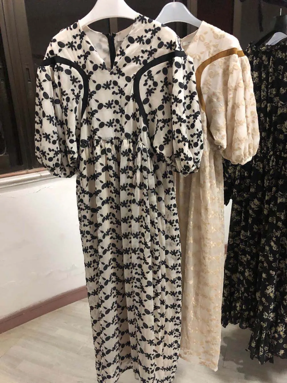 

VANOVICH 2021 New Spring and Summer New Fashion Women Dress Temperament Fashion Casual Embroidery Women Clothing