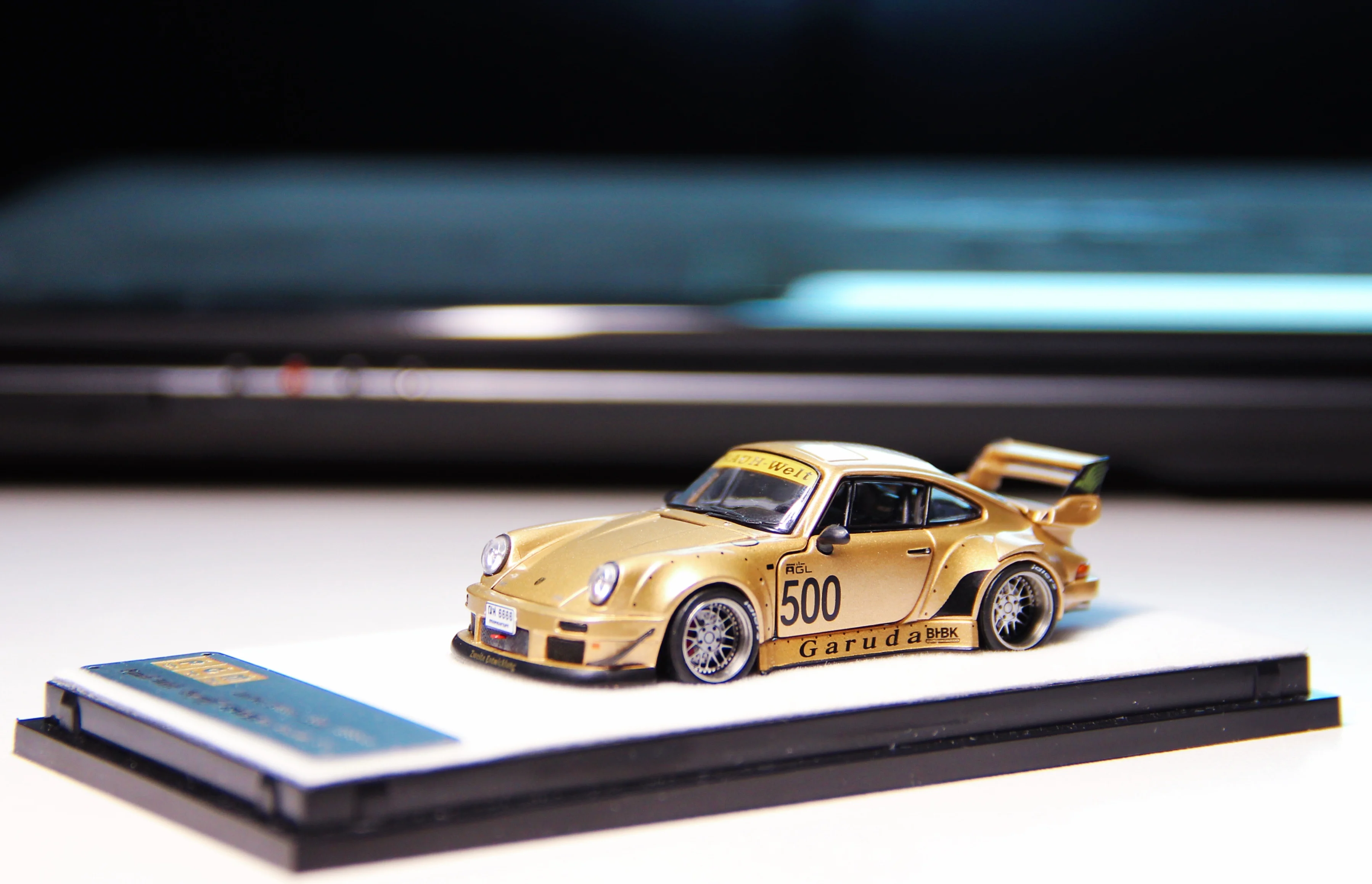 Лимитированный автомобиль 1:64 RWB 930 золота Garuda 500 литый под давлением 7 см модель