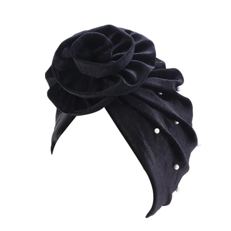 Женская шапка тюрбан с оборками и большими цветами бархатная Шапка в