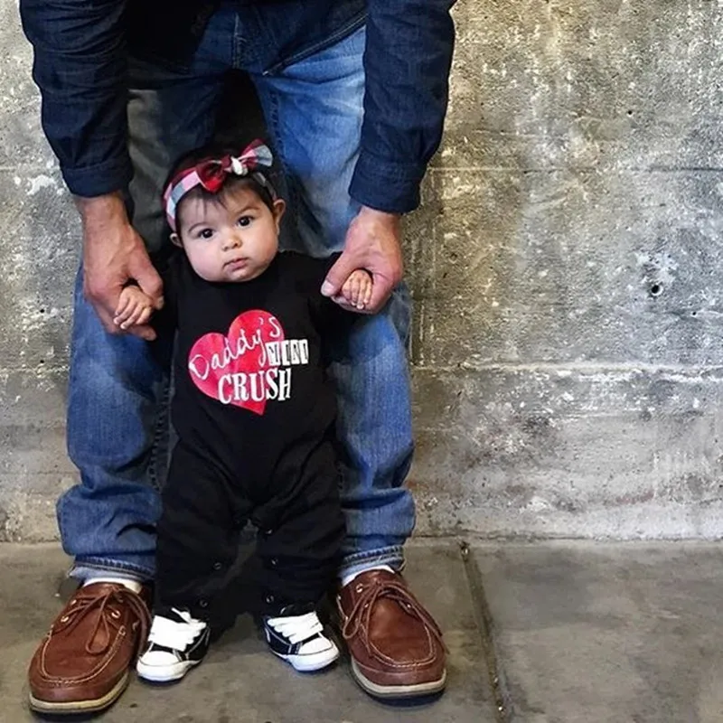 0-2 лет внешней торговли забота комбинезон черный буквы ползать костюм |