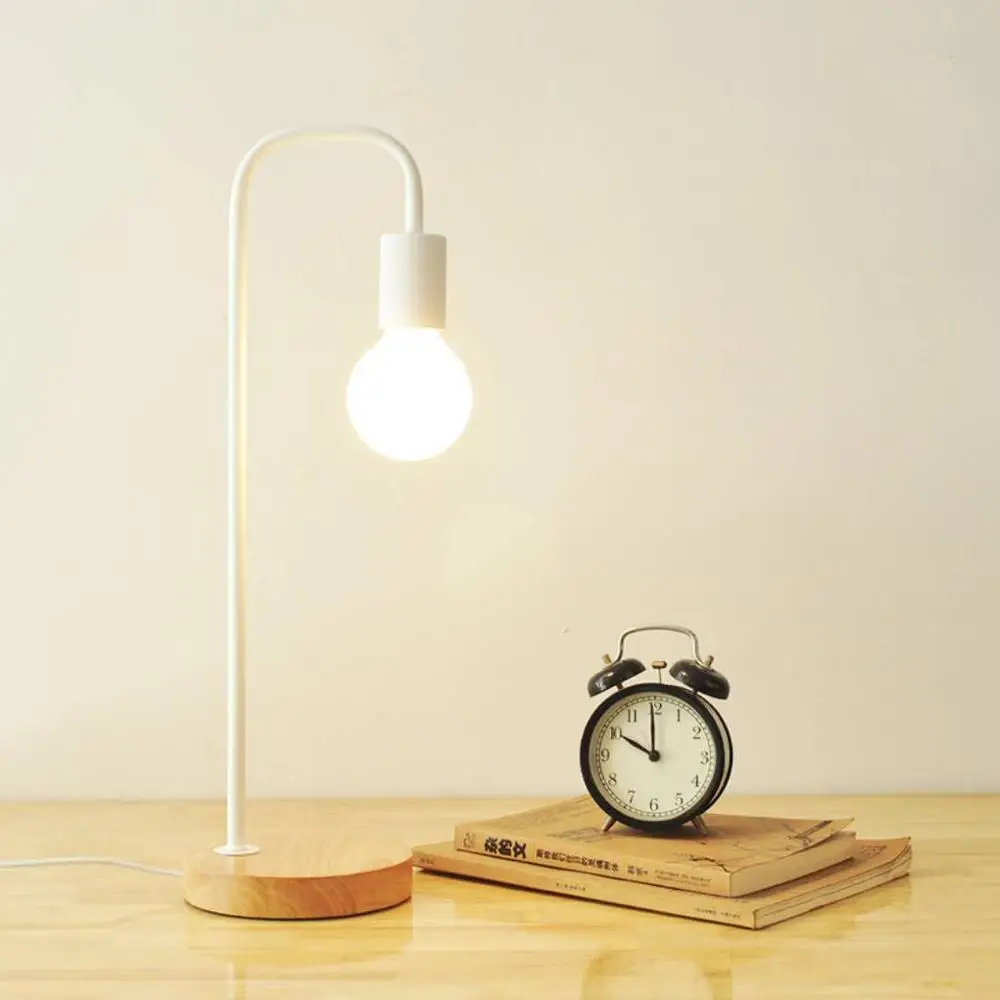 Настольная лампа в скандинавском стиле прикроватный светильник из массива