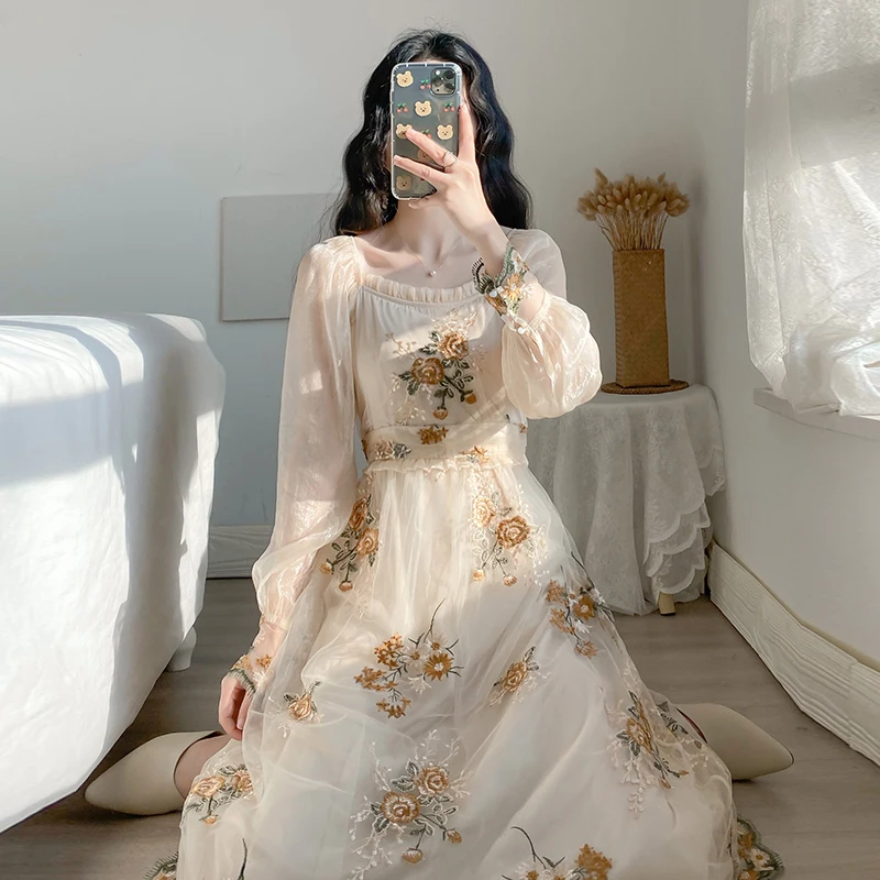 

Dress 2021 Spring And Summer New Style French Retro Fairy Immortal Graceful Long Sleeve Gauze Embroidered Mid-length Dress