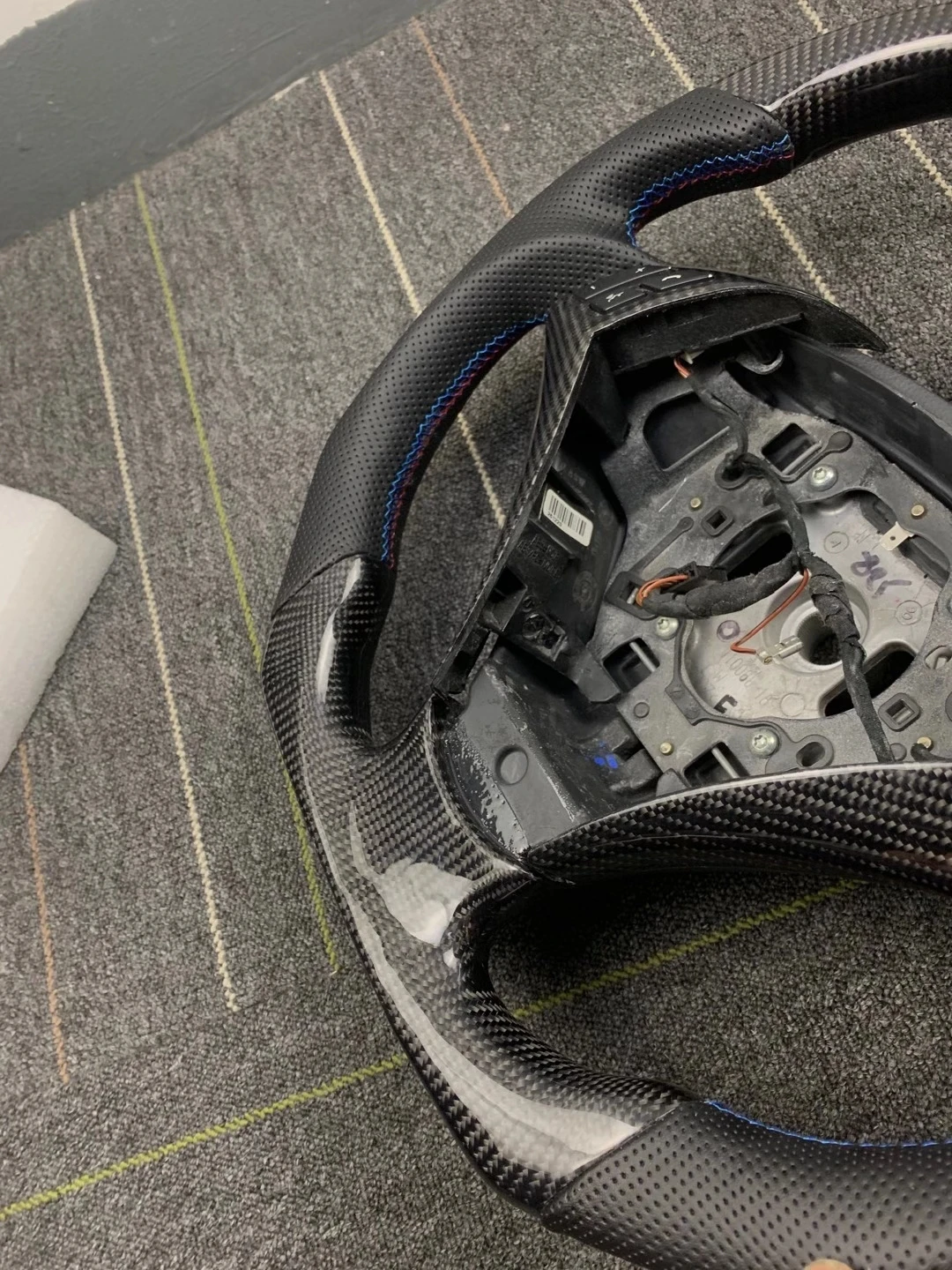 Высококачественное Сменное рулевое колесо из углеродного волокна для BMW E60 E61 5