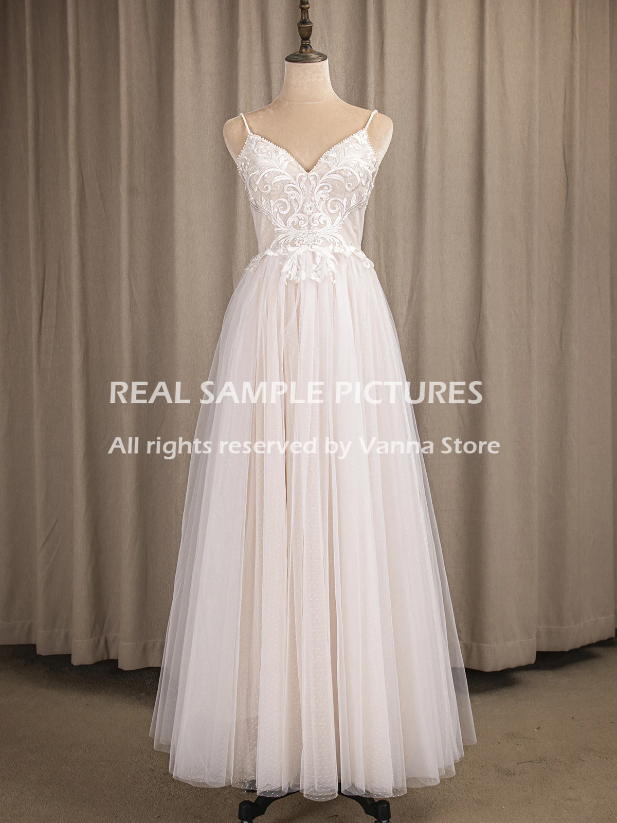Beading Spaghetti Strap Wedding Dress Chic Modern A Line Polka Dots Tulle Backless Boho Beach Appliqued Bridal Gown Custom Made