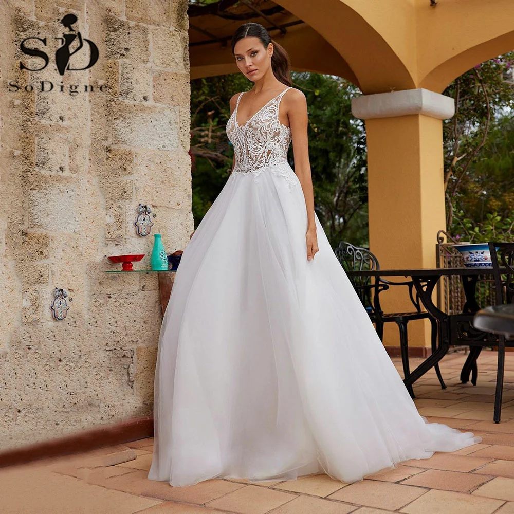 Купи SoDigne Sexy V Neck Boho A Line Wedding Dress 2022 Spaghetti Strap Bohemian Beach Bride Dress Lace Appliques Tulle Wedding Gowns за 5,240 рублей в магазине AliExpress