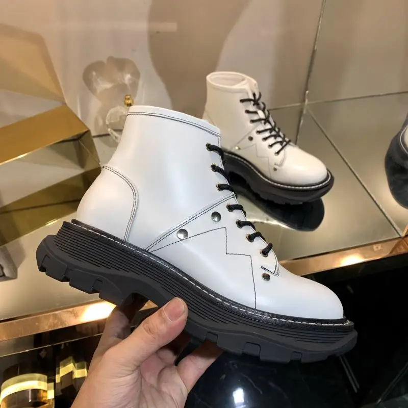 

Martin boots 2021 new women's shoes with thick soles and high rise fashion cow shoes, motorcycle boots and small white shoes