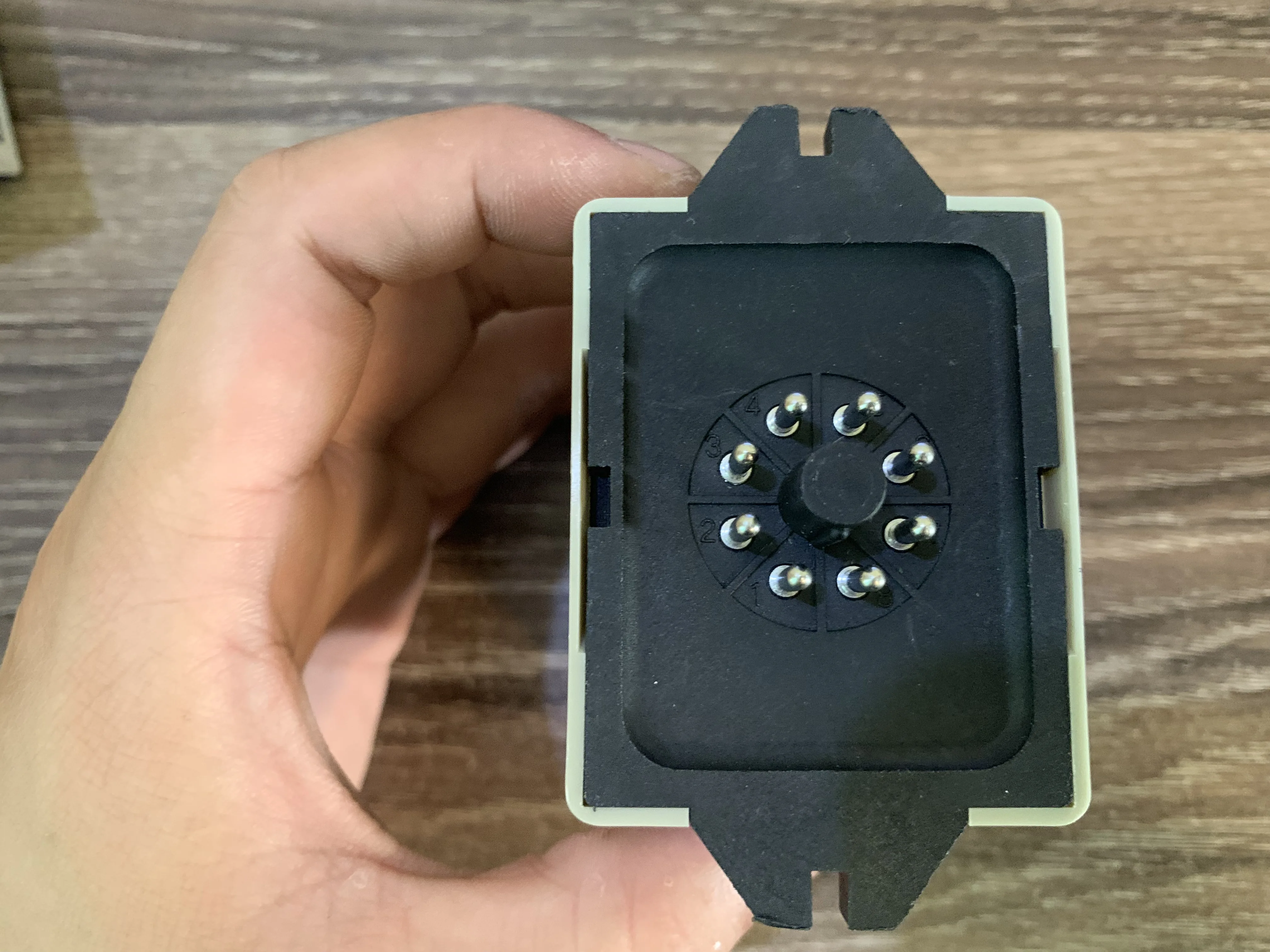 Новое стандартное реле защиты от перенапряжения и последовательности фаз