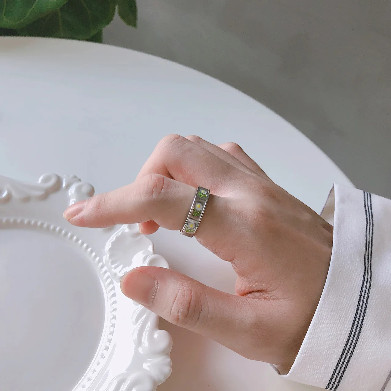 Женское кольцо из серебра 925 пробы с цветами | Украшения и аксессуары