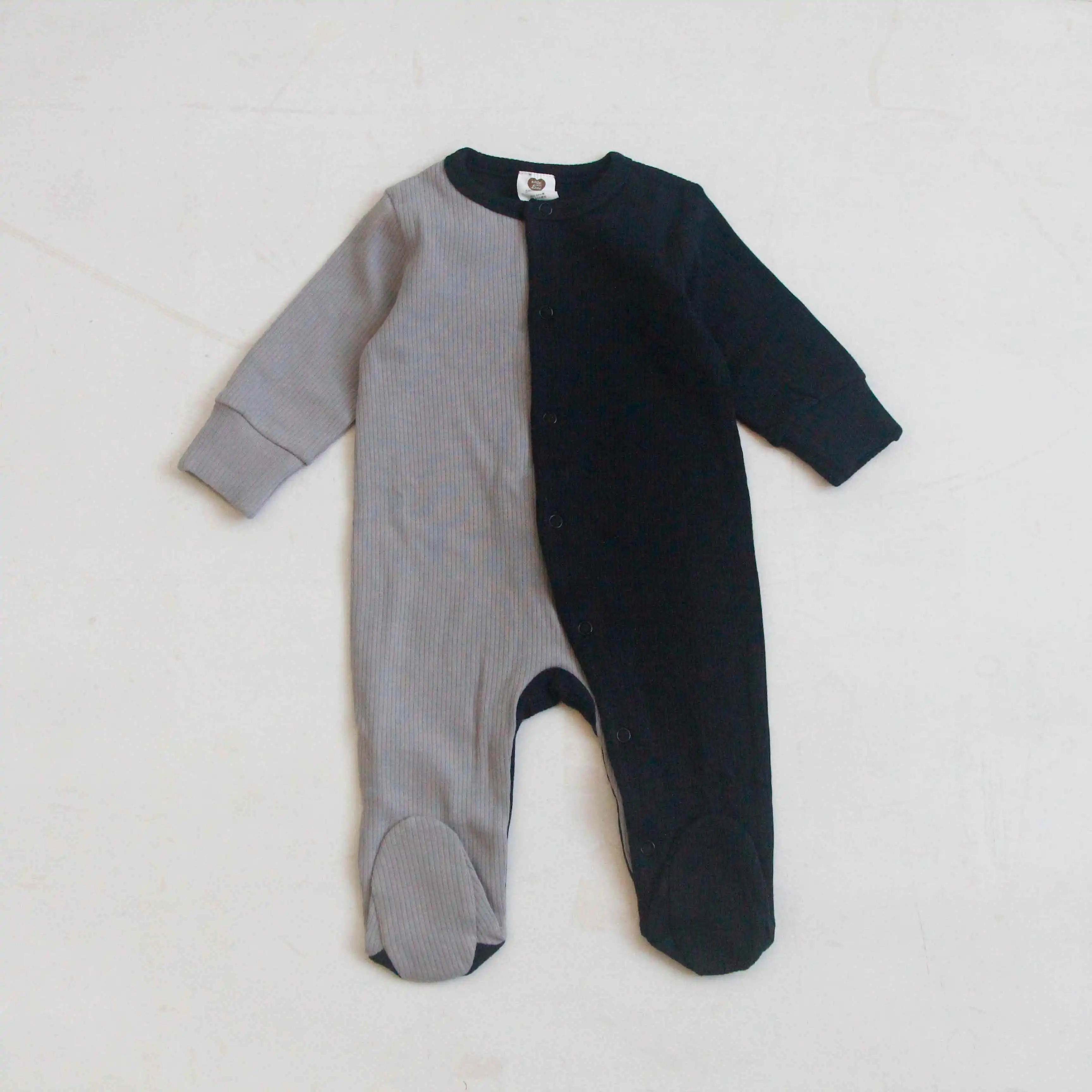 grey and black Детский комбинезончик пижамы детская одежда с длинными рукавами детская одежда для малышей; детские комбинезоны; комбинезон для мальчиков; Для мальчиков и девочек одежда Детский комбинезон Круглый воротник - Цвет: grey and black