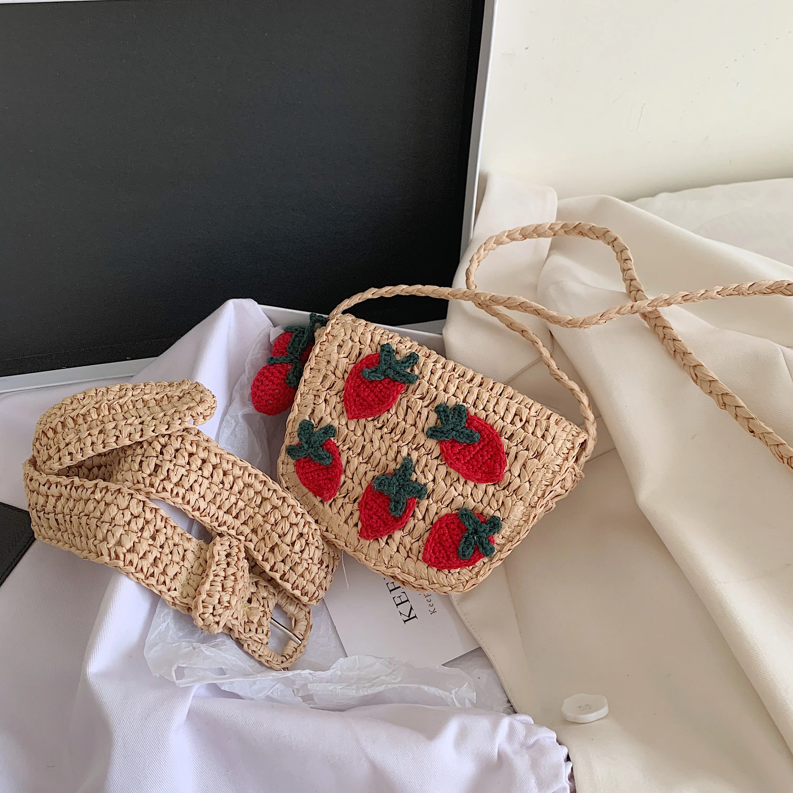 

Женская пляжная соломенная сумка для отпуска, мягкая плетеная сумка-кошелек через плечо с фруктами, лето 2020