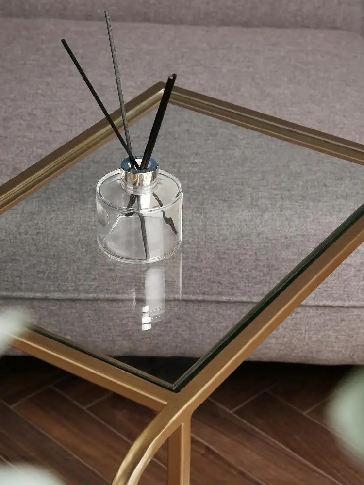 Боковой столик в скандинавском стиле для маленькой квартиры современный простой