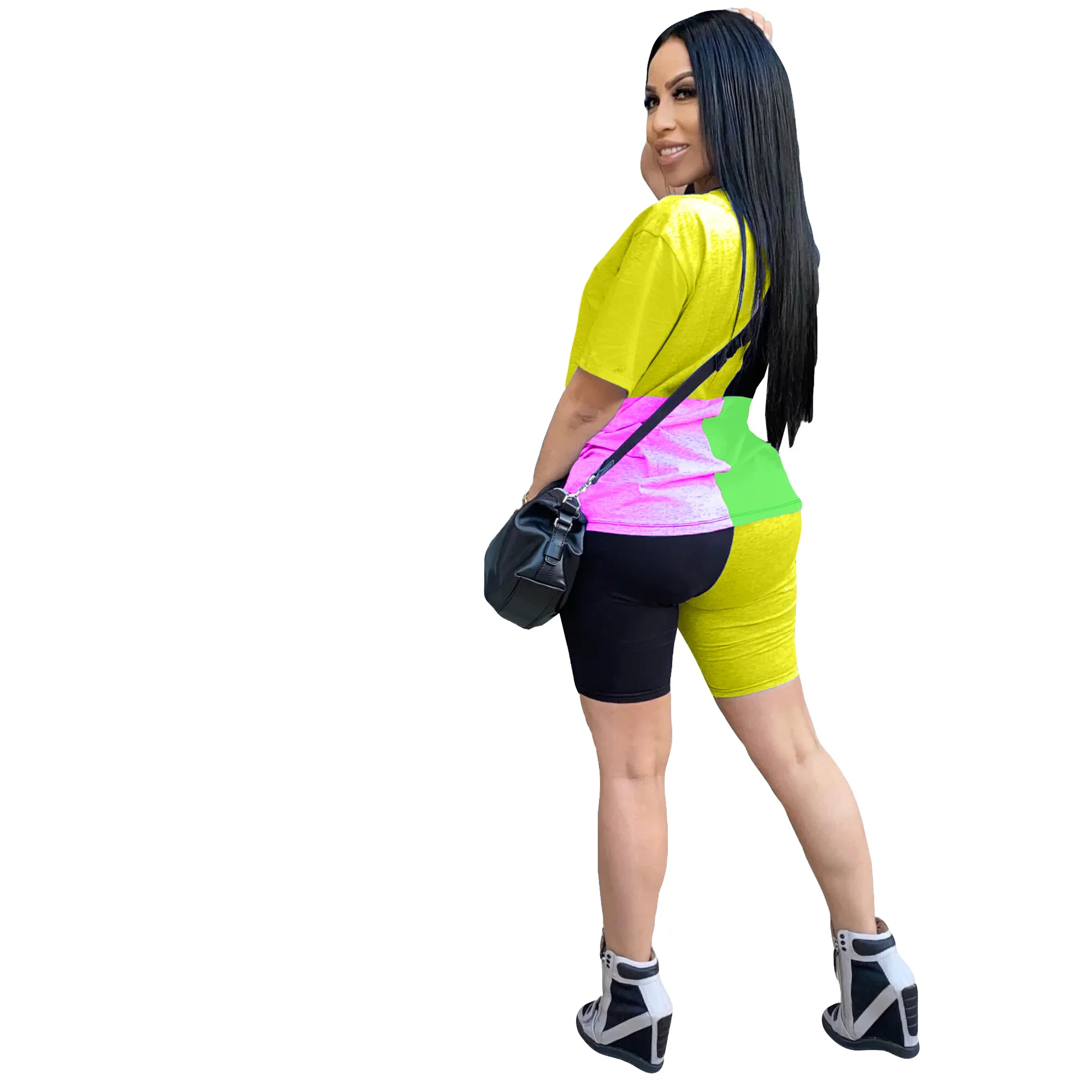 

2020 European fashion casual letter splicing sports suit loose print o-neck short sleeve T-shirt and shorts women's suit