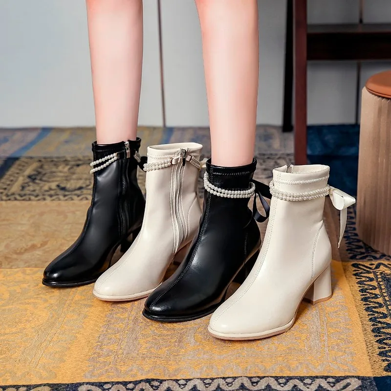 

Round-headed Women's Autumn And Winter 2021 Korean Version Of New Casual High-heeled Women's Fashion Booties