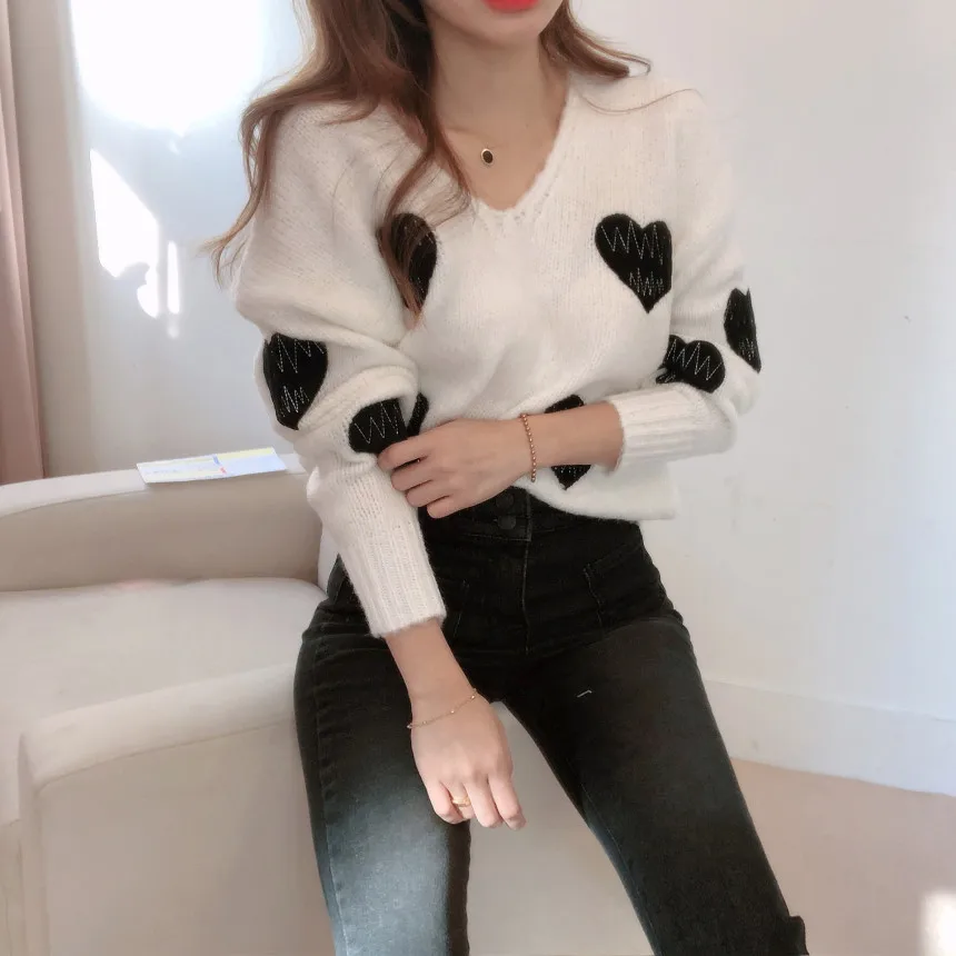 

Yocalor Love Heart Embroidery Contrast Color Patckwork Sweaters Autumn Chic V-neck Pullovers Women Casual Fashion Soft Tops