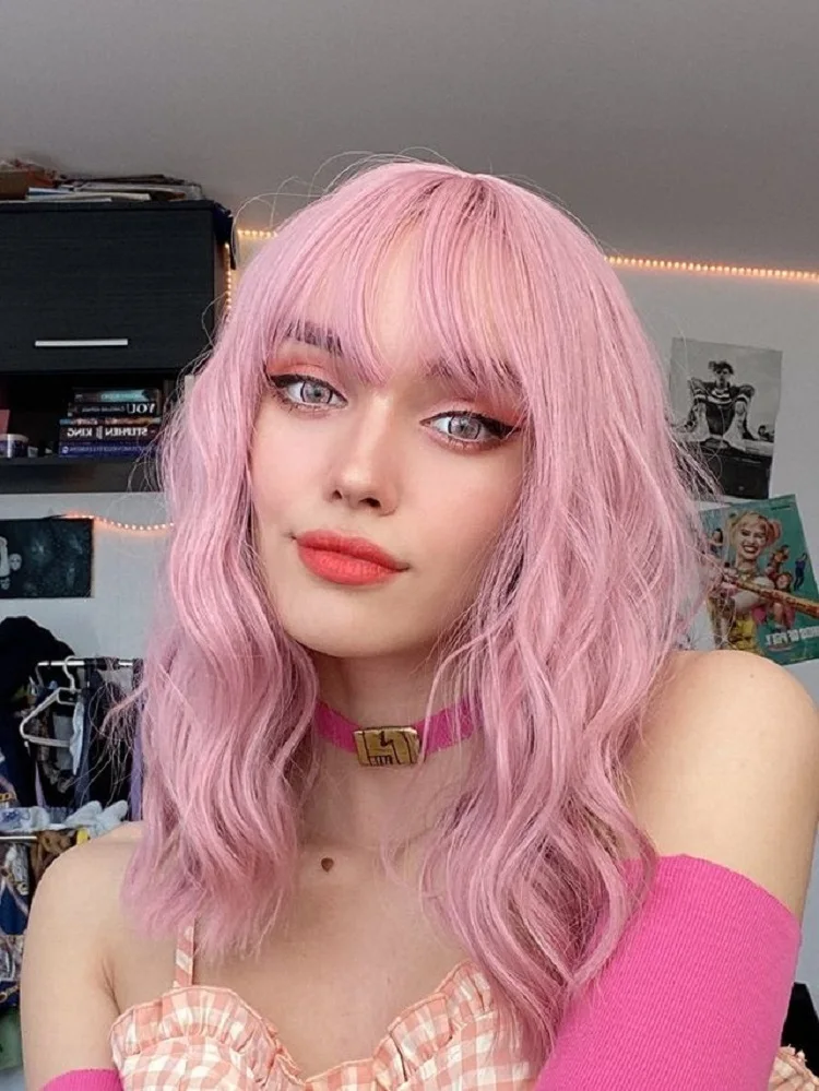 GEMMA Medium Wavy Synthetic Wig with Bangs for Black Women African American Natural Pink Bob Lolita Cosplay Heat Resistant Hair