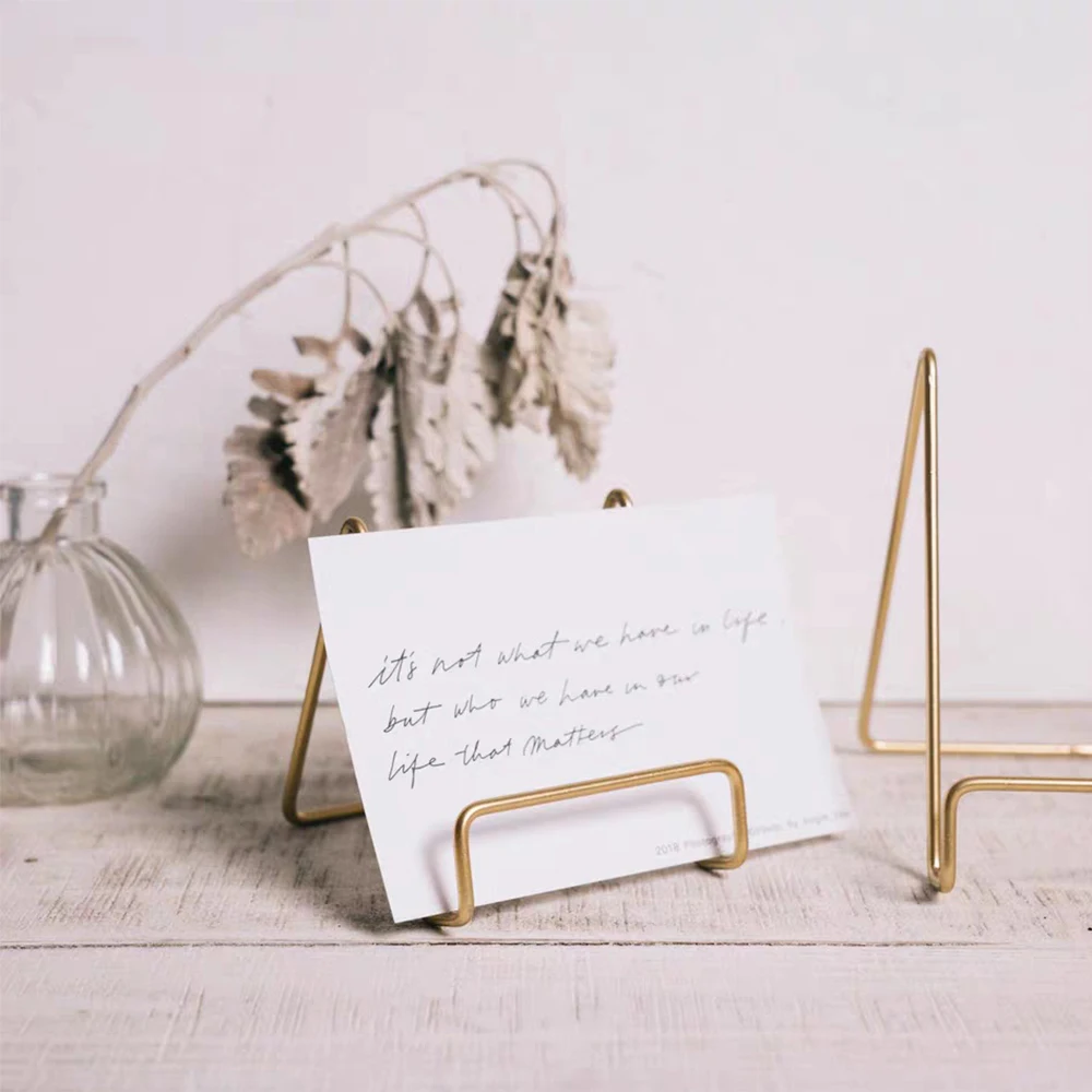 Подставка-витрина из кованого железа в скандинавском стиле мобильный телефон