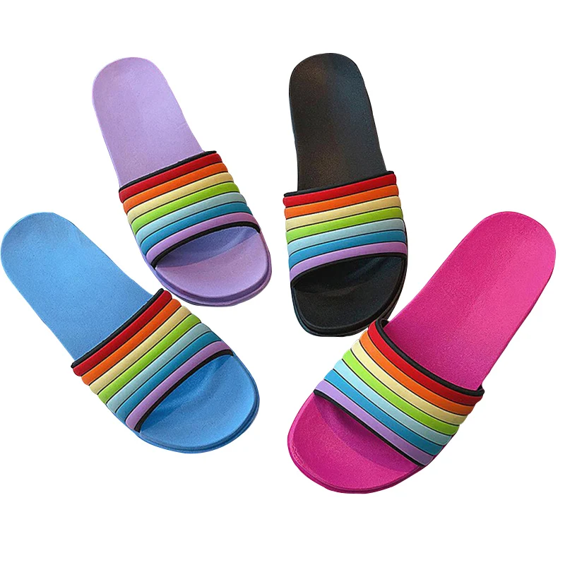 Женские летние шлепанцы радужной расцветки без застежки женские с мультяшным