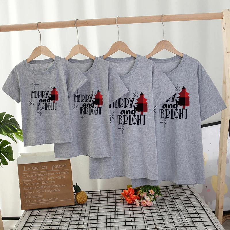 Ropa a juego con estampado de dibujos animados de Navidad para madre, padre, hija, hijo, camiseta, ropa familiar para mam&aacute; y yo-3