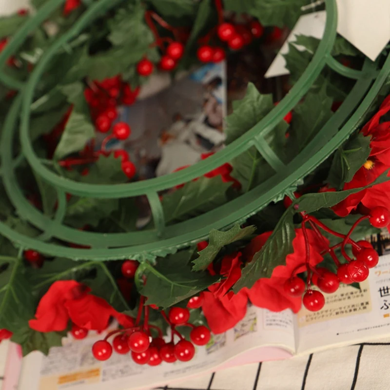 

Red Berries Artificial Christmas Wreath, Handmade Wall Hanging Garland Pendant for Front Door Decor Home Decorations