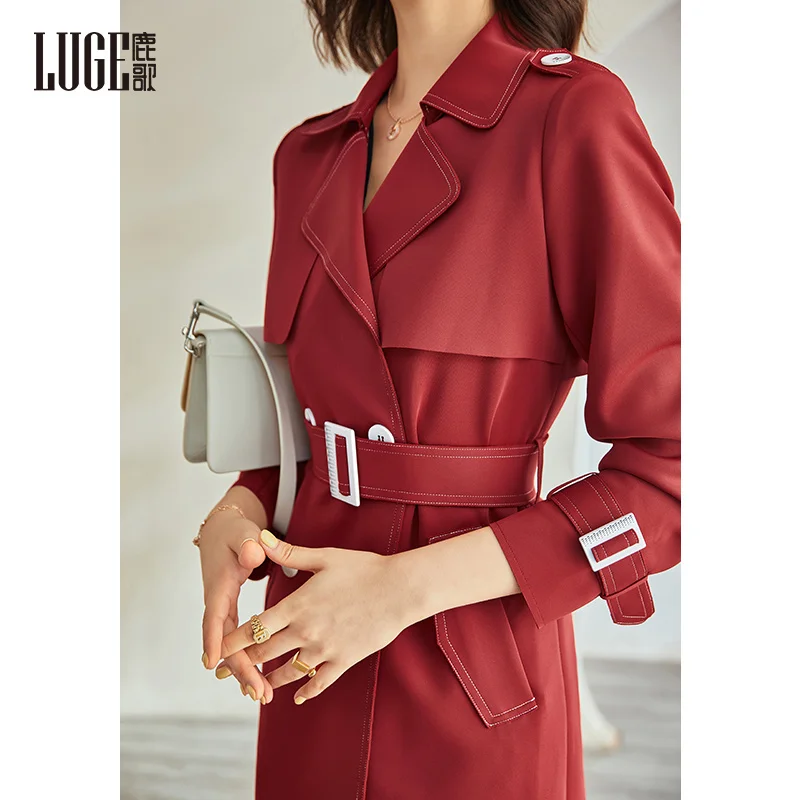 

2021 autumn new style temperament waist closing coat fashion senior red windbreaker women's middle and long small man