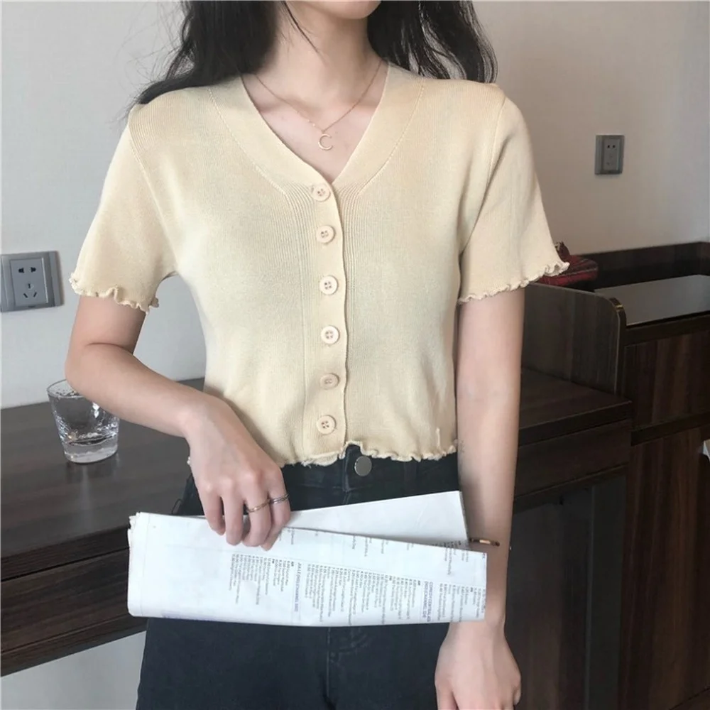 

V-neck Knit Short-sleeved T-shirt with Wood Ears for Women Summer New Slim Bottoming Short Button Cropped White Top