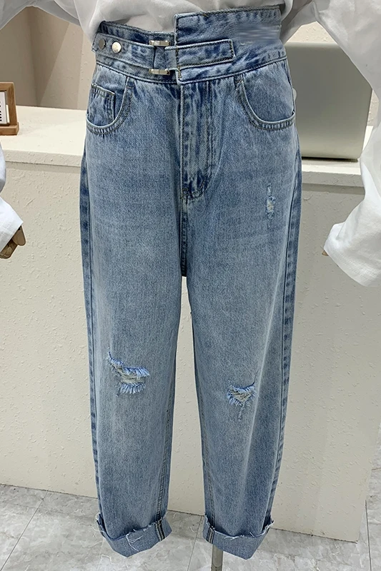 

Ladies Jeans 2021 Spring New Korean Style Embroidered Leisure Ripped Jeans Women High Waist Slimming Straight Long Trousers