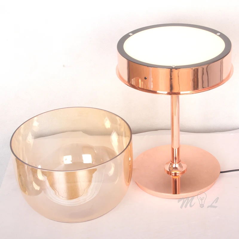 Настольная лампа в скандинавском стиле для спальни настольная с гальваническим