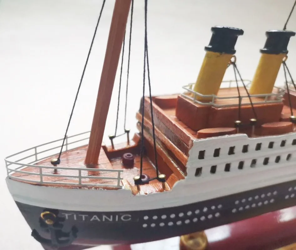 29CM Model Decoration Wood Sailing Boat Wooden Titanic Cruise Ship Craft Creative Home Decor Living Room Sunchamo |
