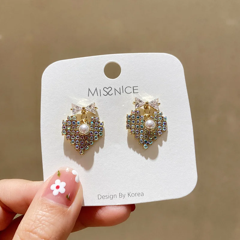 Серьги гвоздики в форме сердца для женщин украшения Корейском стиле с бантом со