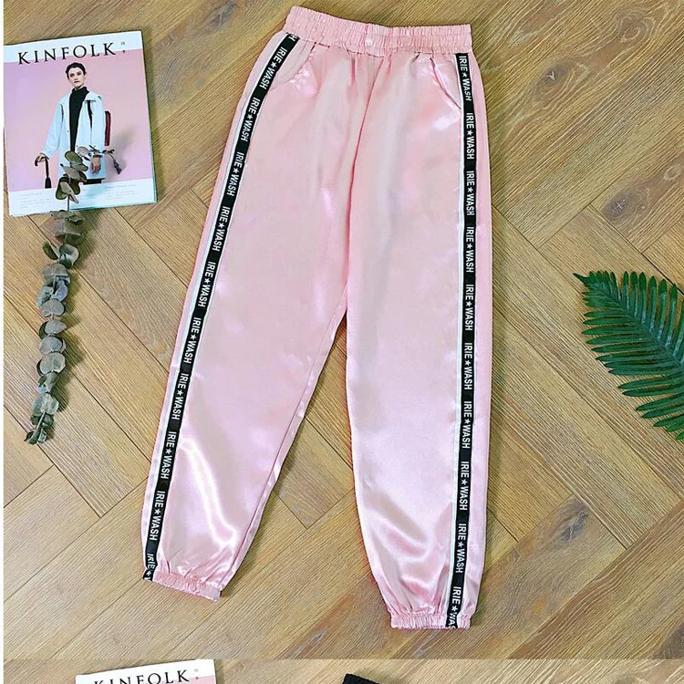 

Женские брюки-хайлайтер 2021, летние брюки с большими карманами и лентой, атласные модные глянцевые спортивные джоггеры, свободные брюки в ст...