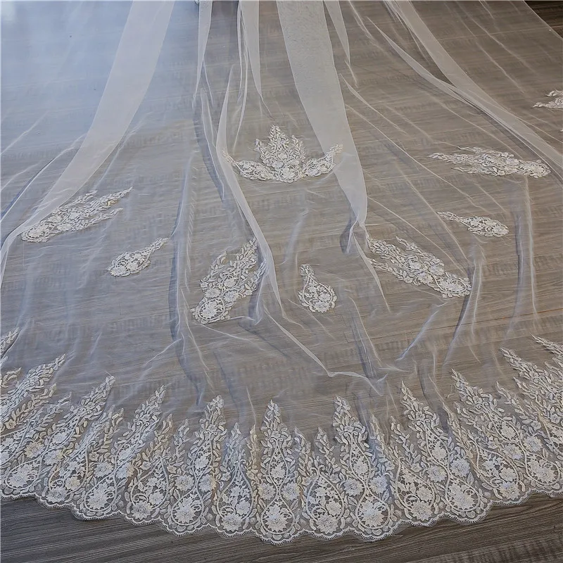 

Wedding Veils Lace Edge 3 Meter Long Cathedral Bridal Veil With Comb Wedding Accessories Bride Wedding Veil TS067