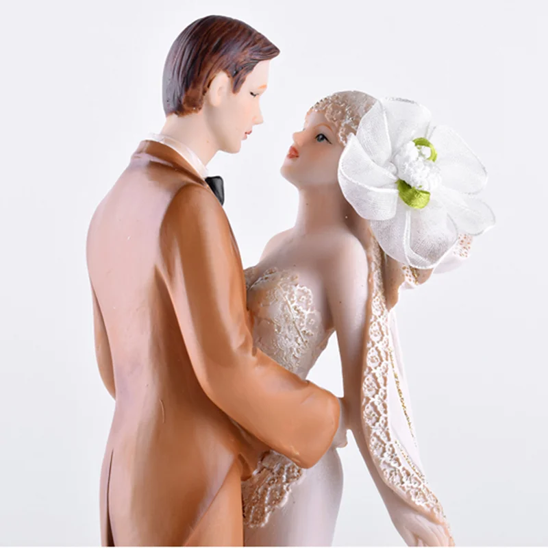 

Home Decoration Accessories Resin Lovers Statue Model Wedding Gift The Bride And Groom Figurine Ornaments Decor Maison For Love
