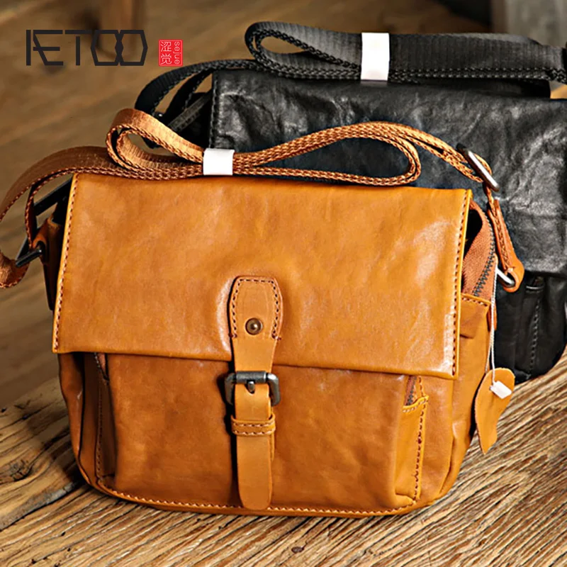 

AETOO Handmade leather messenger bag, simple casual men's leather messenger bag, trendy men's leather messenger bag