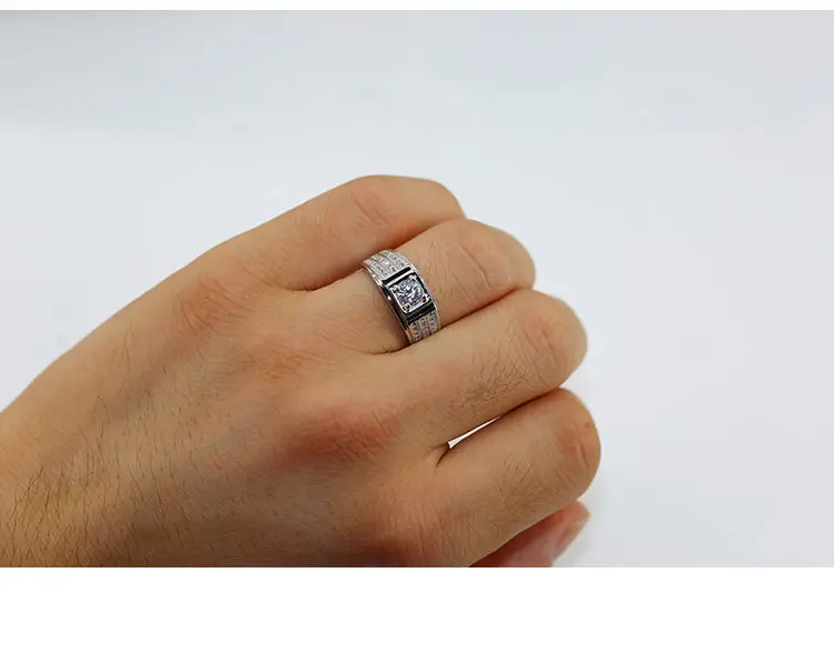 

0.7 Ct Synthetic Diamond Silve r Band Rings Men Simple Brief Design Fire Clear Stone Sterling Silve Wedding Ring Men Jewelry