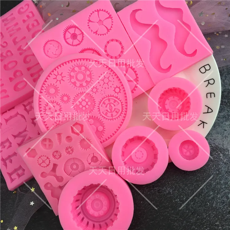 Различные виды часов и форма шины силиконовая для торта инструменты