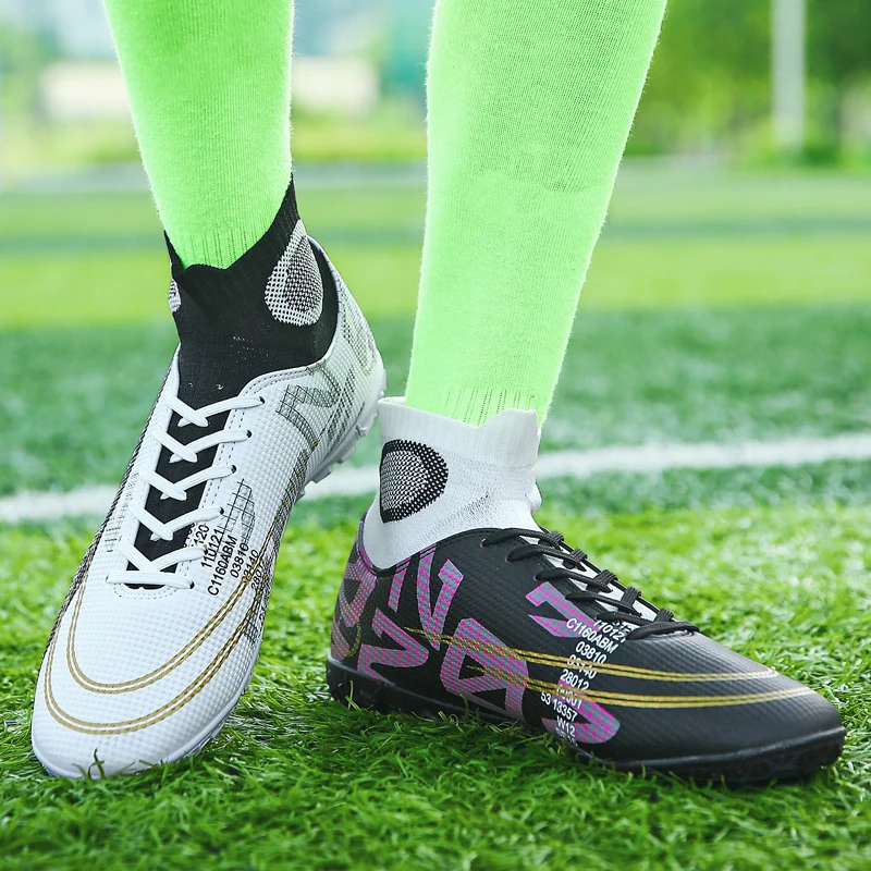 

New Trend Soccer Shoes Men Non-slip Long Spike Soccer Shoes Women Comfortable And Breathable Training Shoes Unisex Sports Shoes