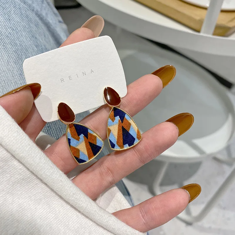 

Exquisite Internet Celebrity Flannel Earrings for Women Hot Sale Popular Colorful Stud Earring Birthday Gfit Christmas Jewelry