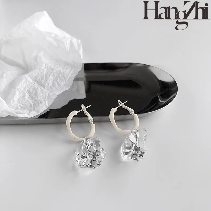 

HANGZHI 2021 NEW European and American simple temperament earrings cold wind geometric earrings acrylic ice cube earrings