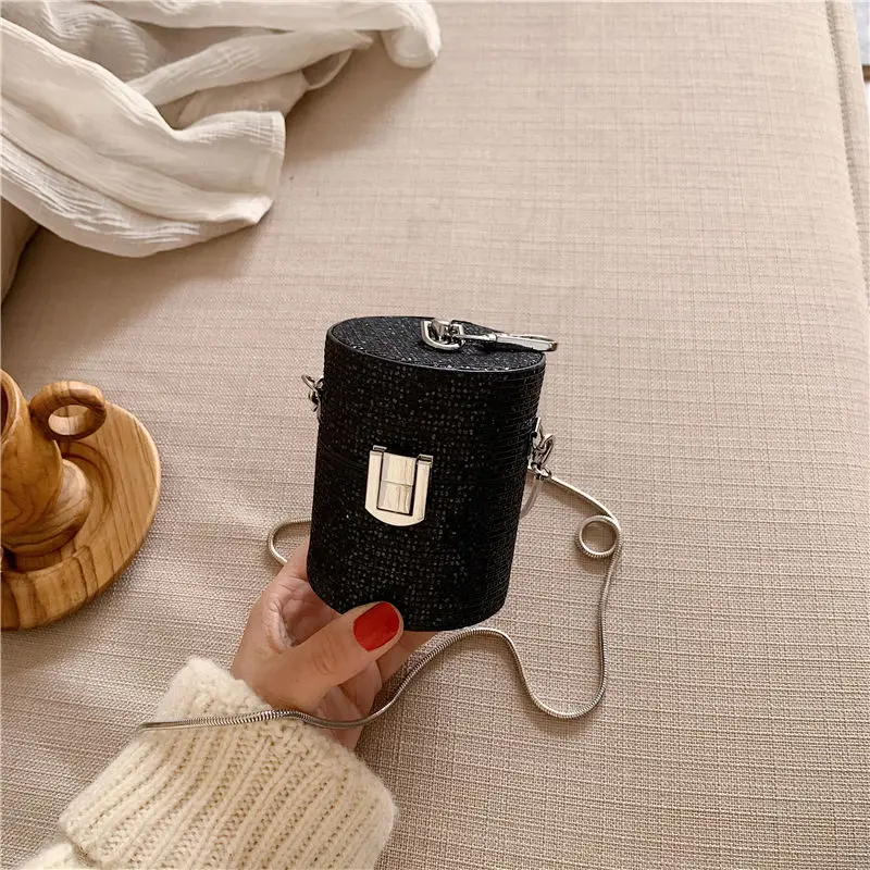 

YUNFAN Mini Shoulder bags Women lipstick make up bags 2020 Western Personality Bucket Bag Chain Messenger Bag neceser mujer