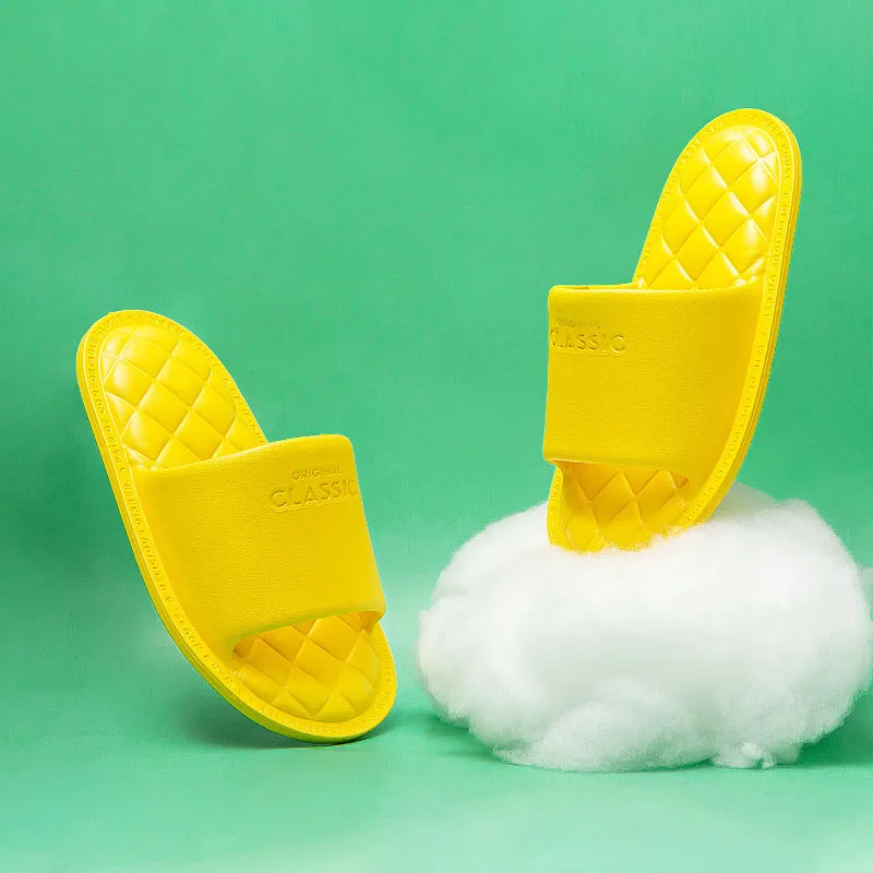 

Kids Slippers New Summer Solid Color Boys Girls Slippers PVC Non-slip Children Bathroom Shoes Baby Home Sandals Kids Flip Flops