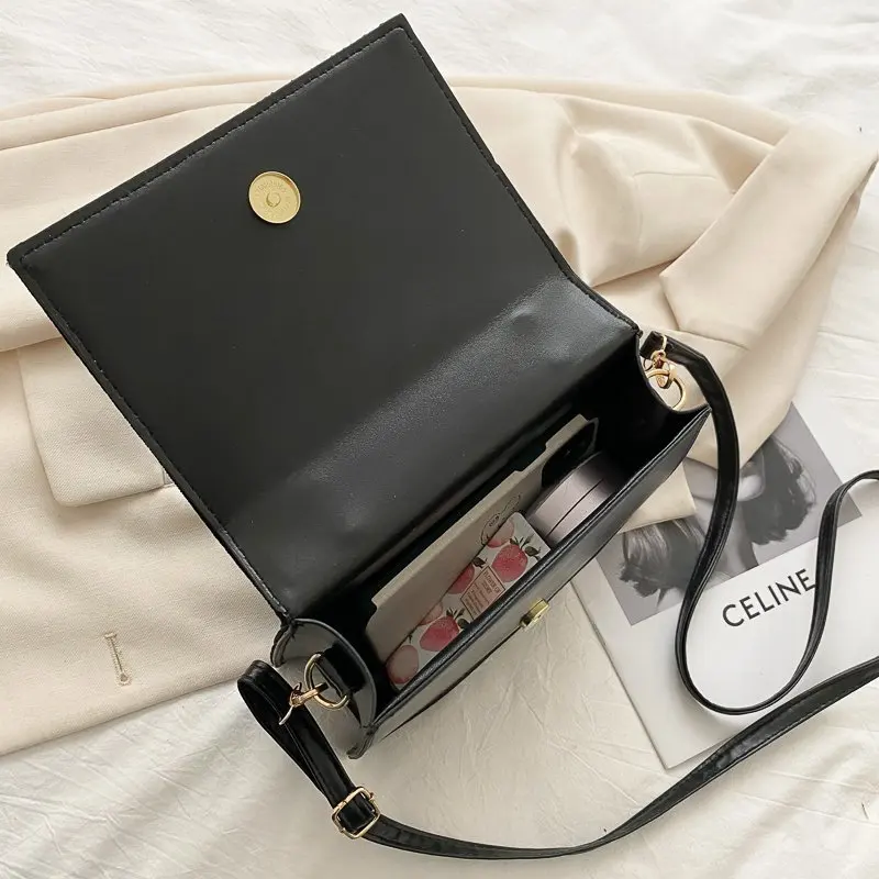 

Women Crossbody Flap Bag for Women 2021 New Style Mini Handbag Ladies Pearl Decorate Corduroy Surface Travel Phone Purses Totes