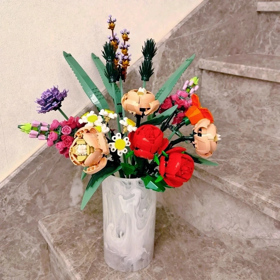 

2021 Ideas Series Bouquet Rose Flowers Building Blocks Gift For Girls Home Furnishings Decorative Bricks Assembling DIY Toy