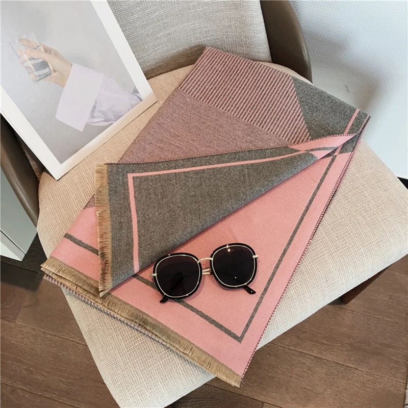 

Fashion Winter Women's Cashmere Scarf Luxury Retro Warm Shawl Scarf Casual Color Warm Bib Lattice Blanket