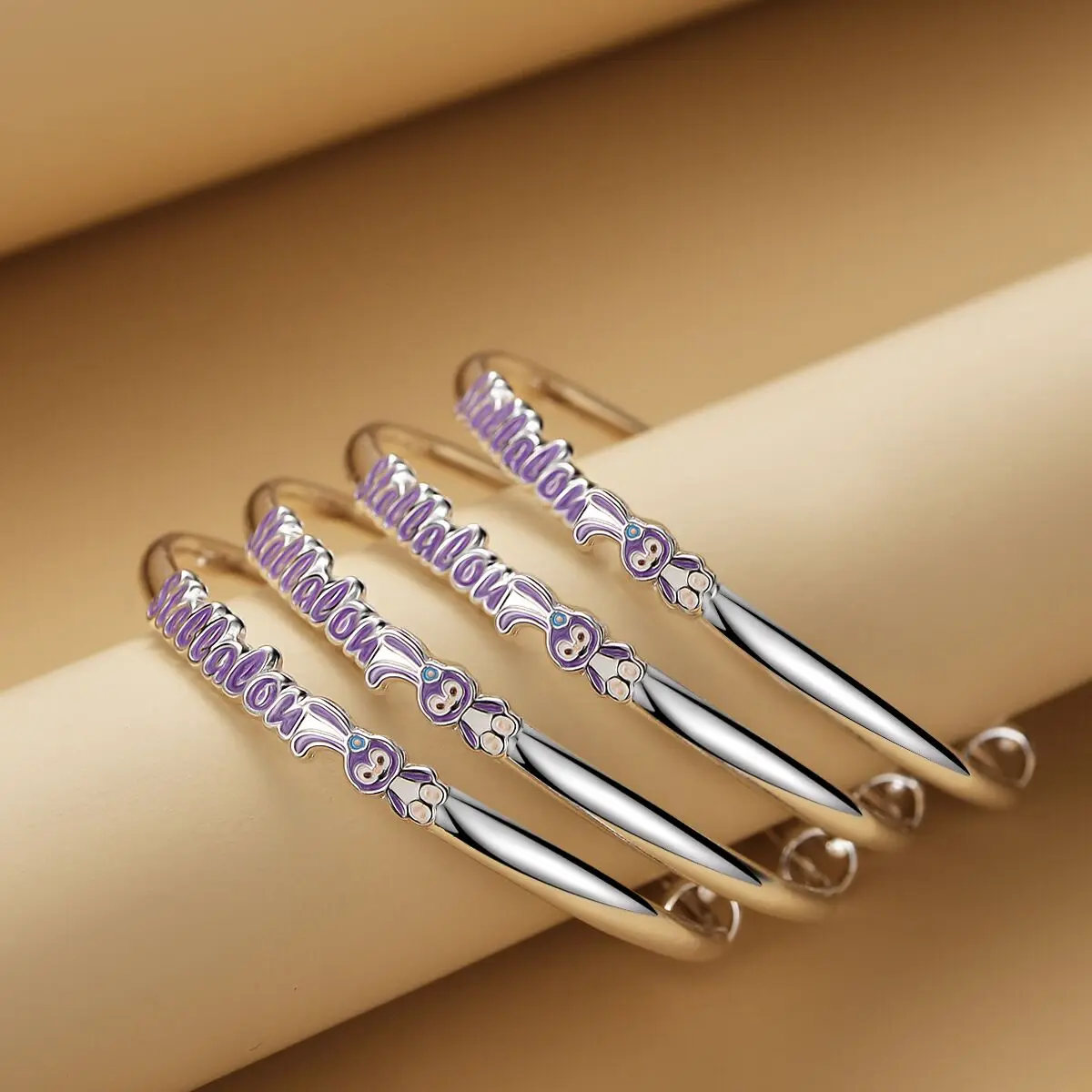 

Hot new product Xingdailu purple star rabbit dripping oil hand with the same style classmate bracelet for girlfriend