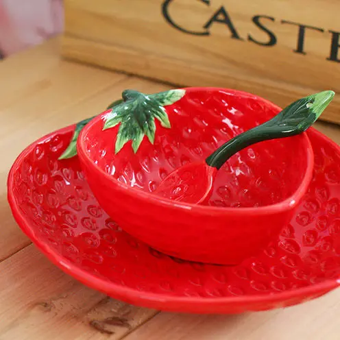 

Strawberry Fruit Ceramic Bowl Children's Tableware Kawaii Coffee Mug Cute Cup Rice Bowl Soup Plate Spoon Set Dessert Dish