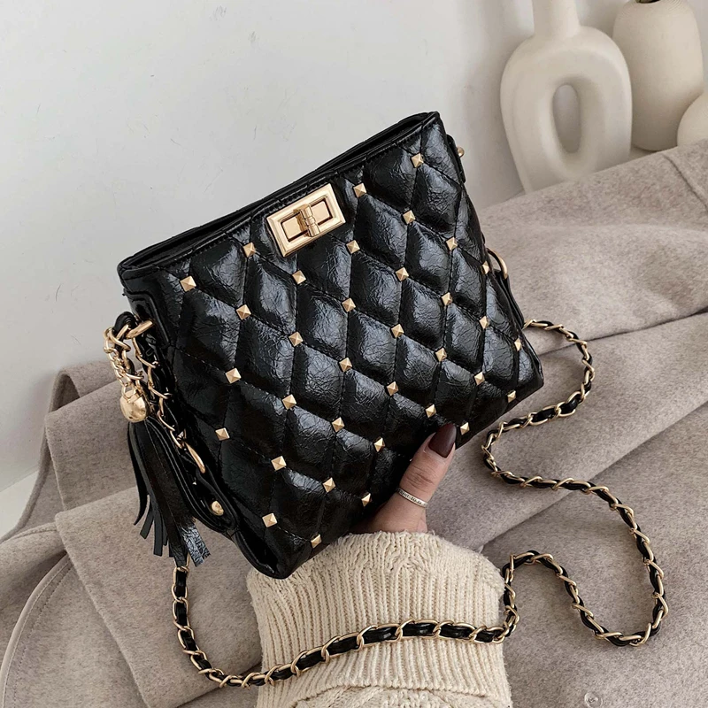 Женская сумка мессенджер с заклепками Роскошная мягкая через плечо в клетку