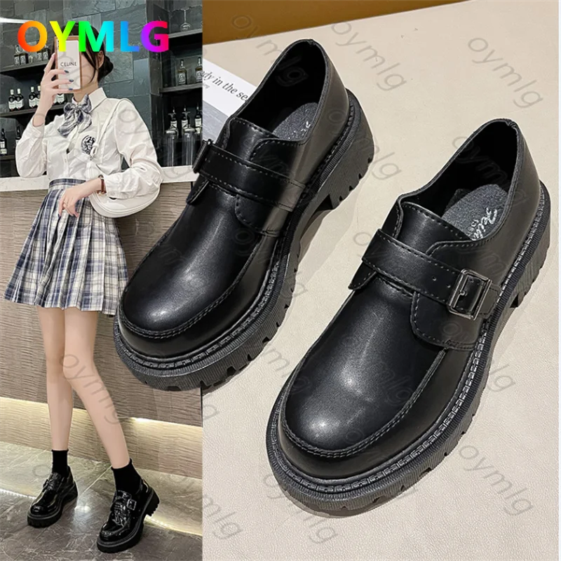 

Single shoes women fall 2021 new British style belt buckle patent leather casual shoes belt buckle black small leather shoes